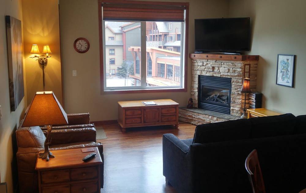 LivingRoom1.jpg